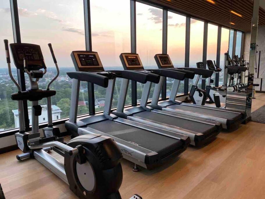 New & Cozy 2 Bedroom @ The Astra Sky River Chiang Mai Bagian luar foto