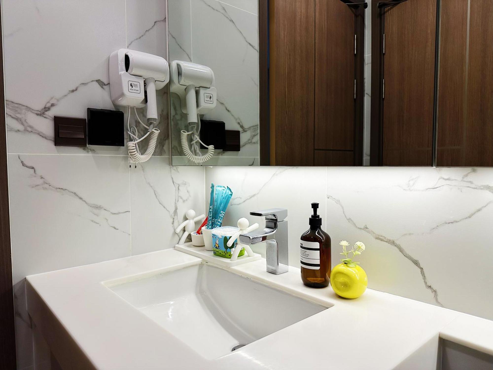 New & Cozy 2 Bedroom @ The Astra Sky River Chiang Mai Bagian luar foto